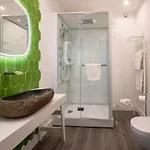 Diamond בית הארחה 4*